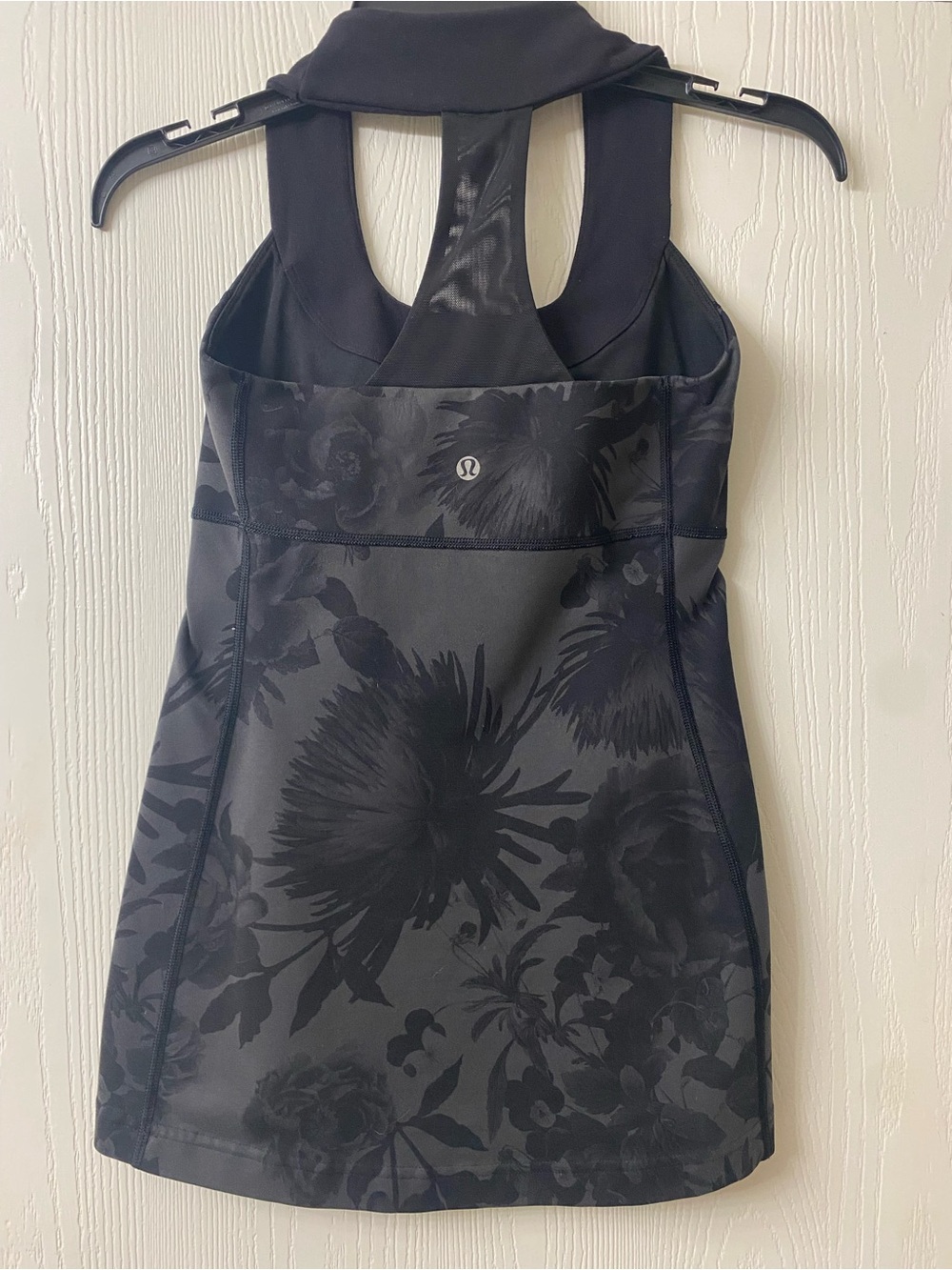 Lululemon Scoop Neck Tank Midnight Black Flower